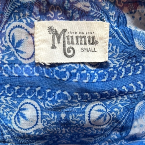 Show me your MuMu sheer blouse/top/tunic. Size Small Blue/White - V Neck - Picture 6 of 7